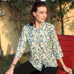 Elevate Your Everyday: Disyfashion's Collection of Women's Shirts - Wear and Wander