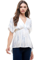 Flowy V - Neck Top with Relaxed Fit - Wear and Wander