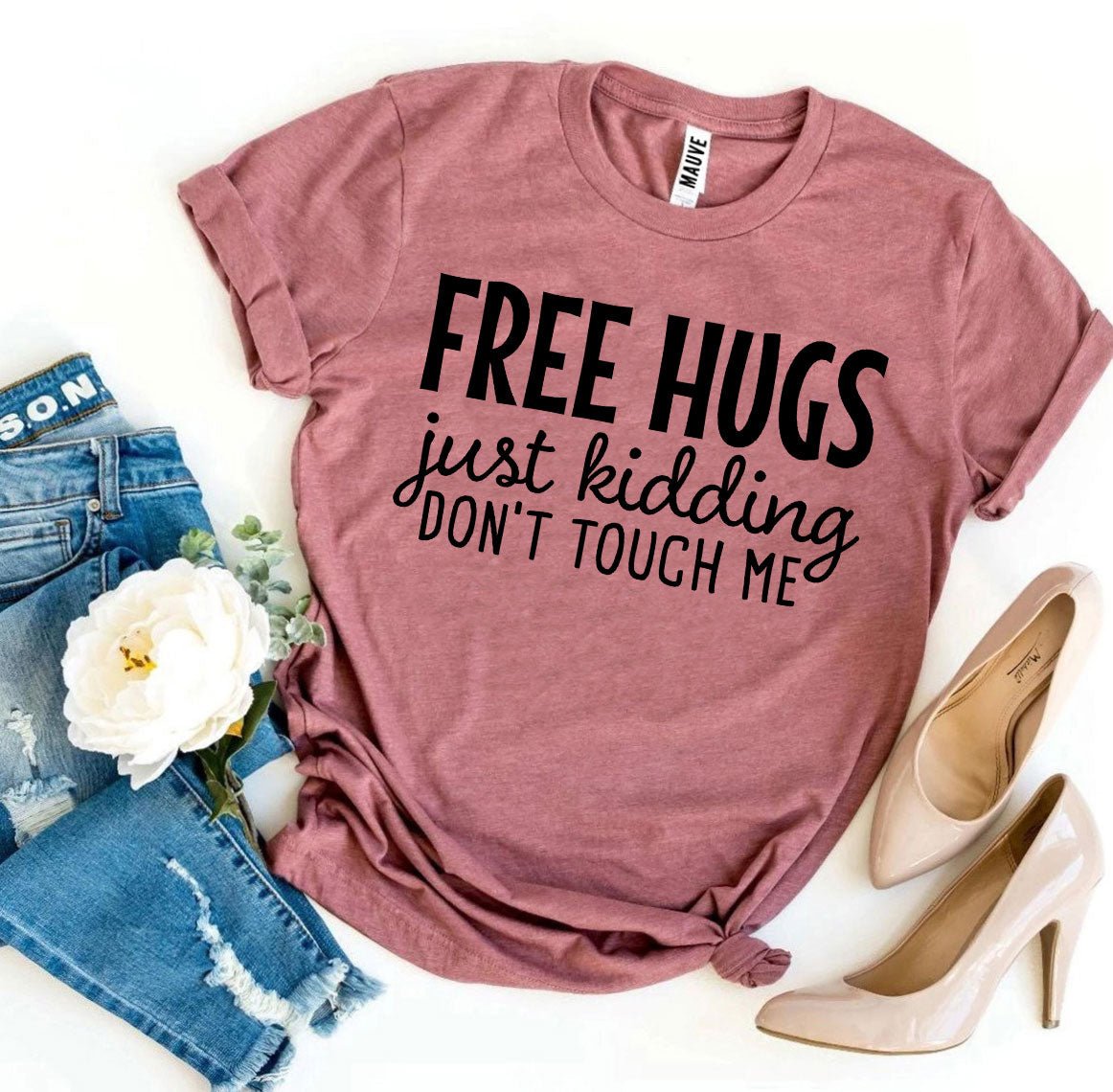 Free Hugs T-shirt - Wear and Wander