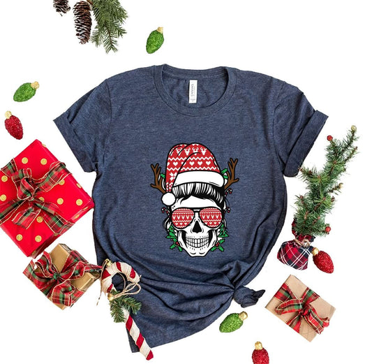 Mom Skull Christmas Shirt - Wear and Wander