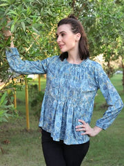 Summer Vibes: Disyfashion's Cute Women's Top - Wear and Wander