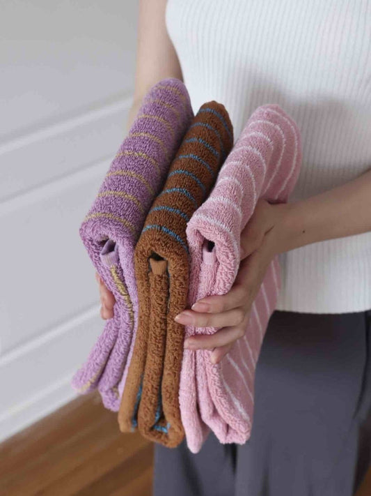 Ultra Soft Absorbent Retro Stripe Bath Towel - 100% Organic Cotton - Wear n Wander