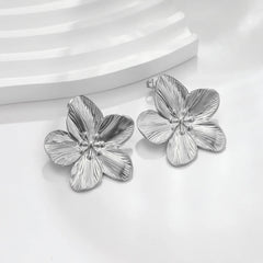 Uworld Hypoallergenic Stylish Vintage Flower Stud Earrings Premium 18k Gold Plated Stainless Steel For Women Party сережки женск - Wear and Wander
