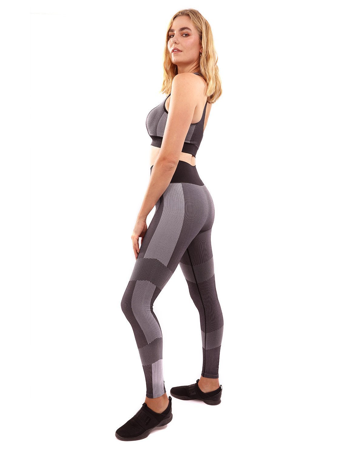 Arleta Seamless Leggings & Sports Bra Set - Black - Wear and Wander