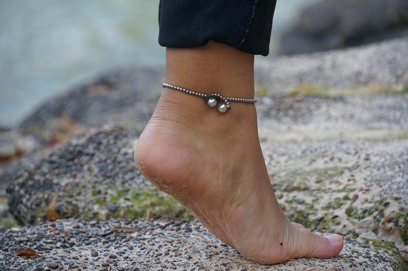 Black Elephant Pendant Boho Silver Anklet - Wear and Wander