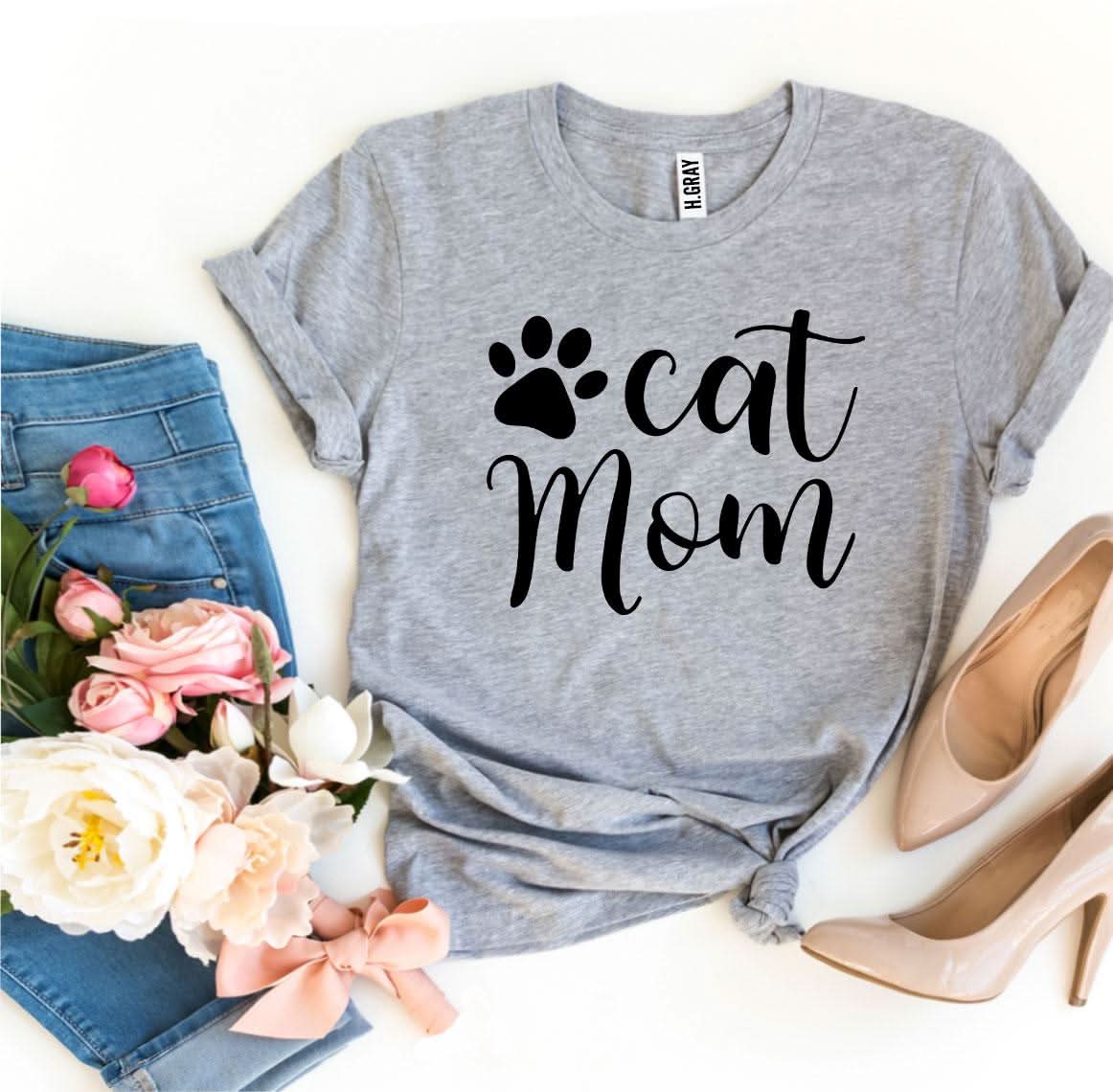 Cat Mom T-shirt - Wear and Wander