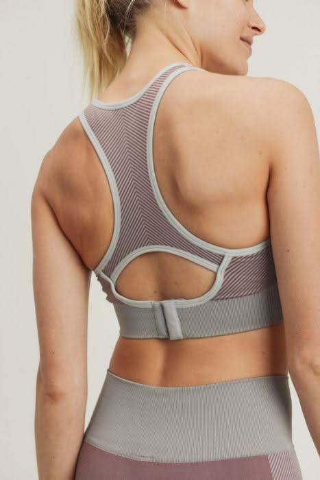 Chevron Track Seamless Hybrid Racerback Sports Bra - Wear and Wander