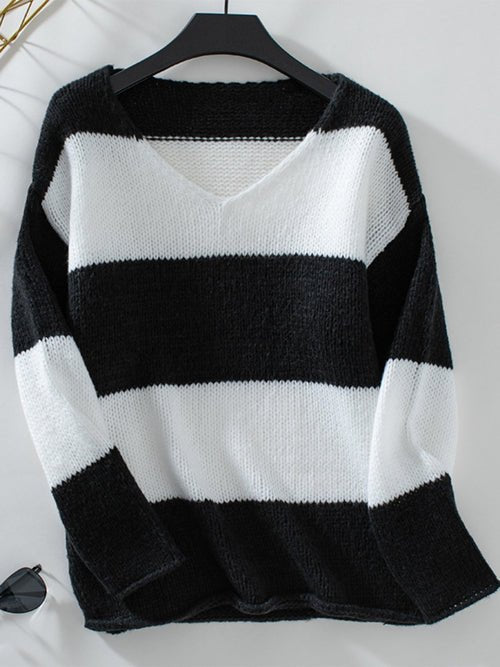 Color Block V - Neck Long Sleeve Sweater - Wear and Wander