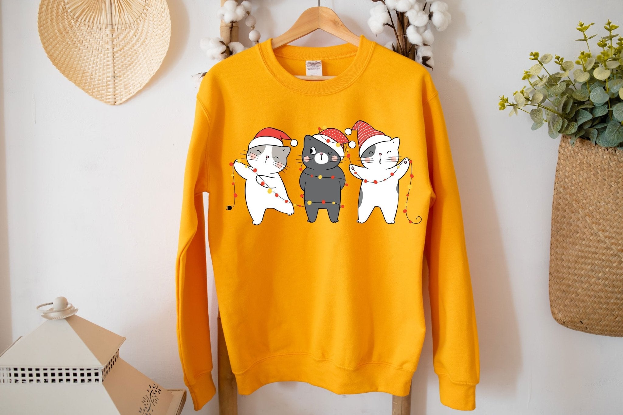 Cute Cats Christmas Sweatshirt - Wear and Wander