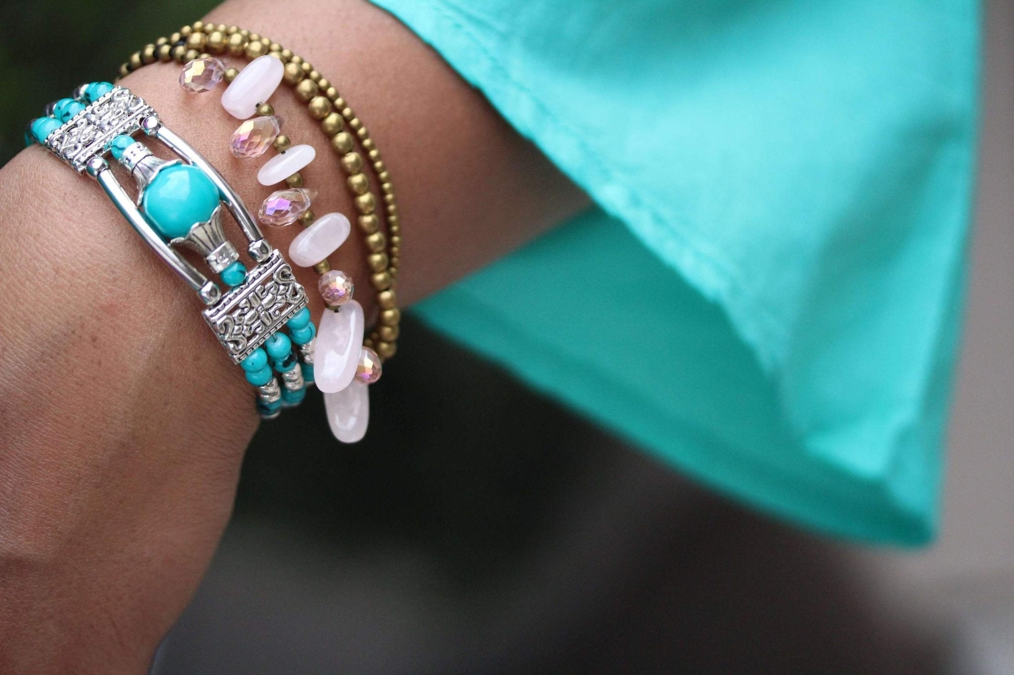 Feather Charm And Beads Bracelet - Wear and Wander