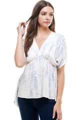 Flowy V - Neck Top with Relaxed Fit - Wear and Wander