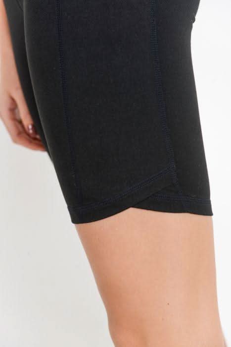 Highwaist Bermuda Leggings with Vertical Zipper - Wear and Wander