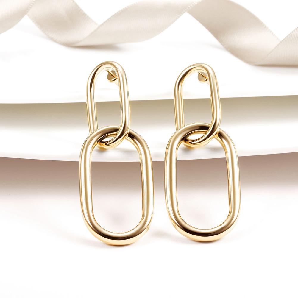 Interlocking Hoop Earrings - Wear and Wander