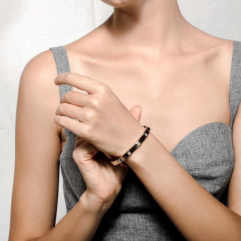 Metal Stone Hinged Bangle - Wear and Wander