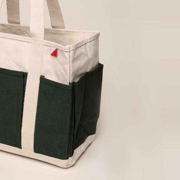 Pocket Tote Medium - Wear and Wander