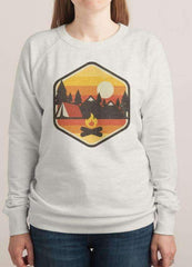 RETRO CAMPING WOMEN SWEAT SHIRT - Wear and Wander