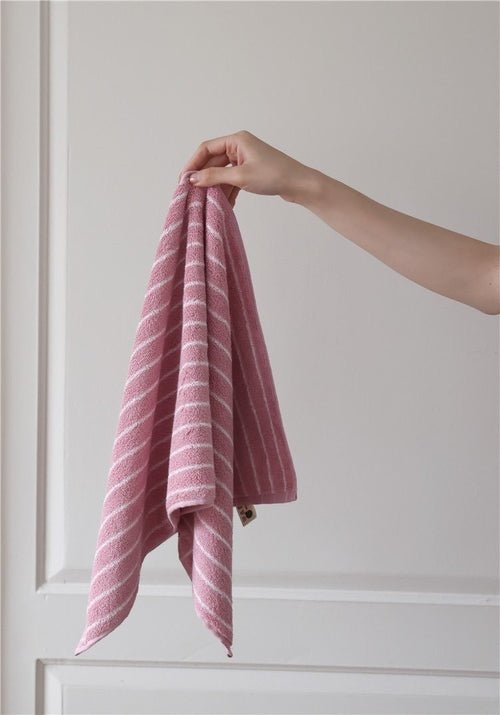 Ultra Soft Absorbent Retro Stripe Bath Towel - 100% Organic Cotton - Wear n Wander