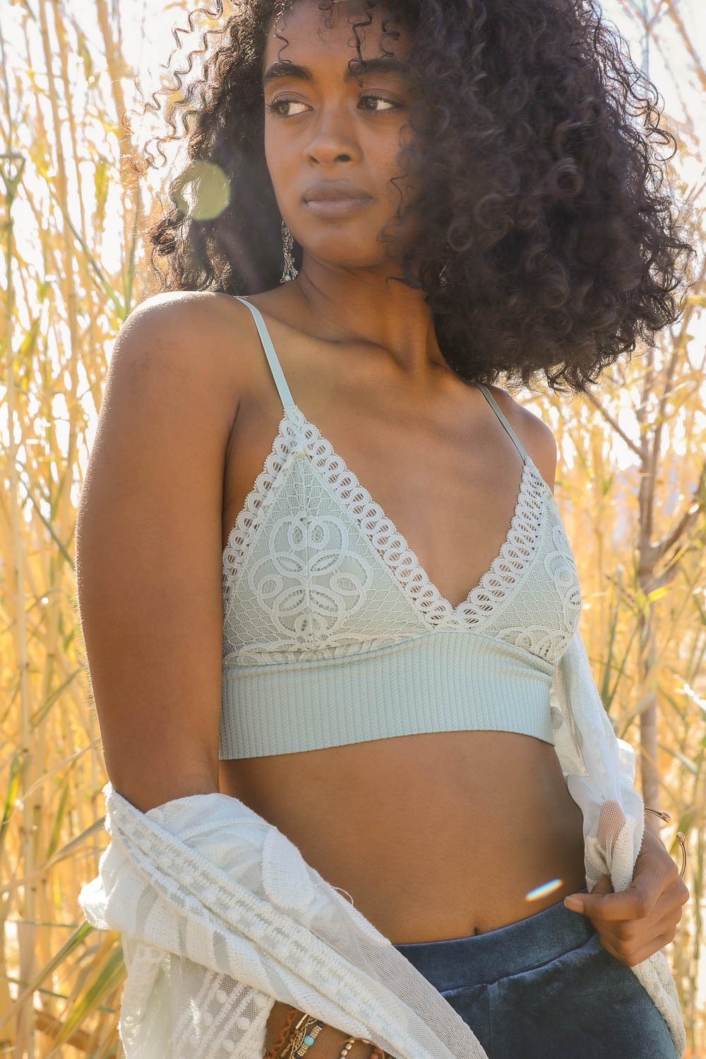 Waistband Loop Lace Brami - Wear and Wander