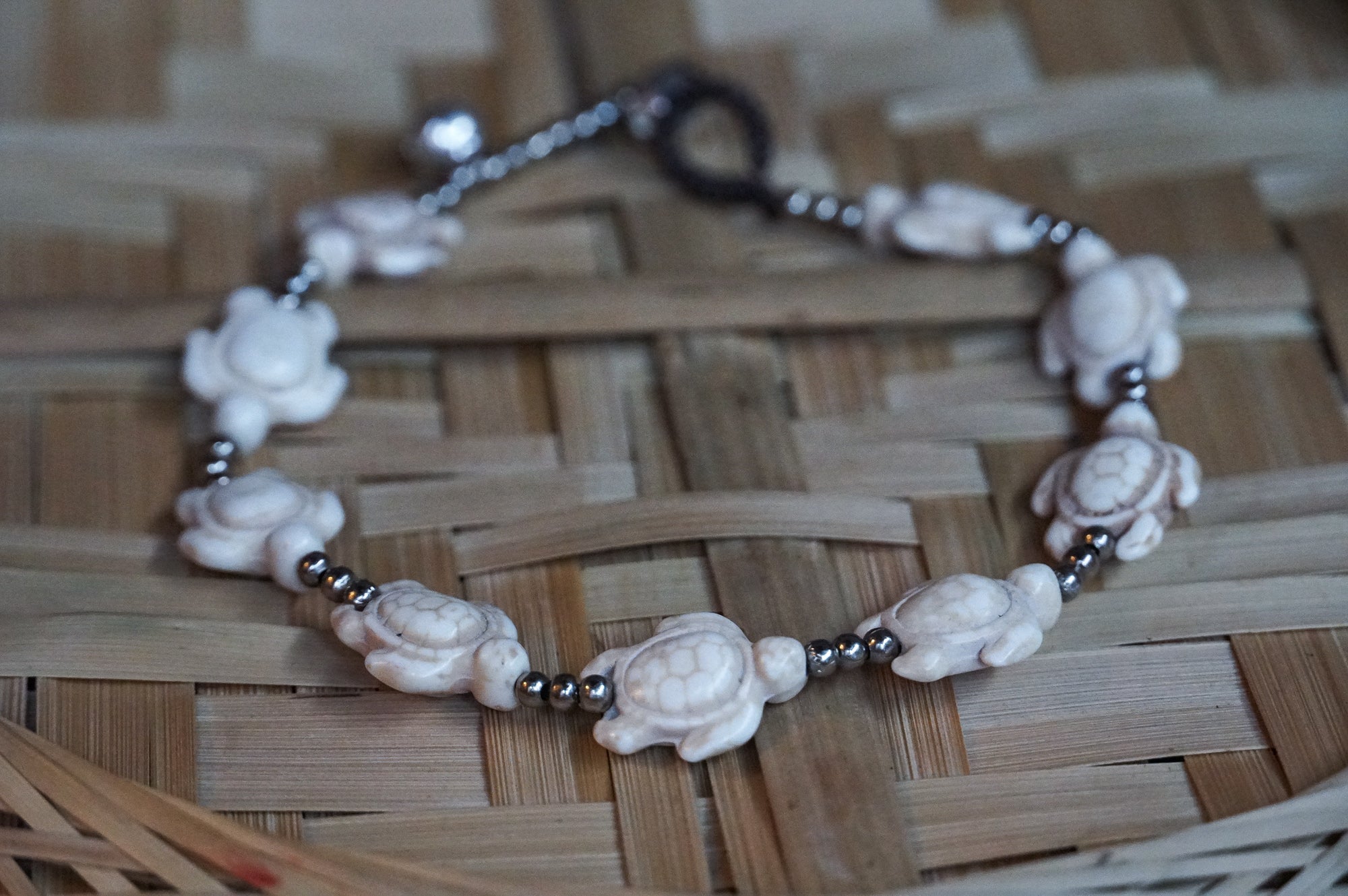 White Turtle Boho Silver Anklet - Wear and Wander