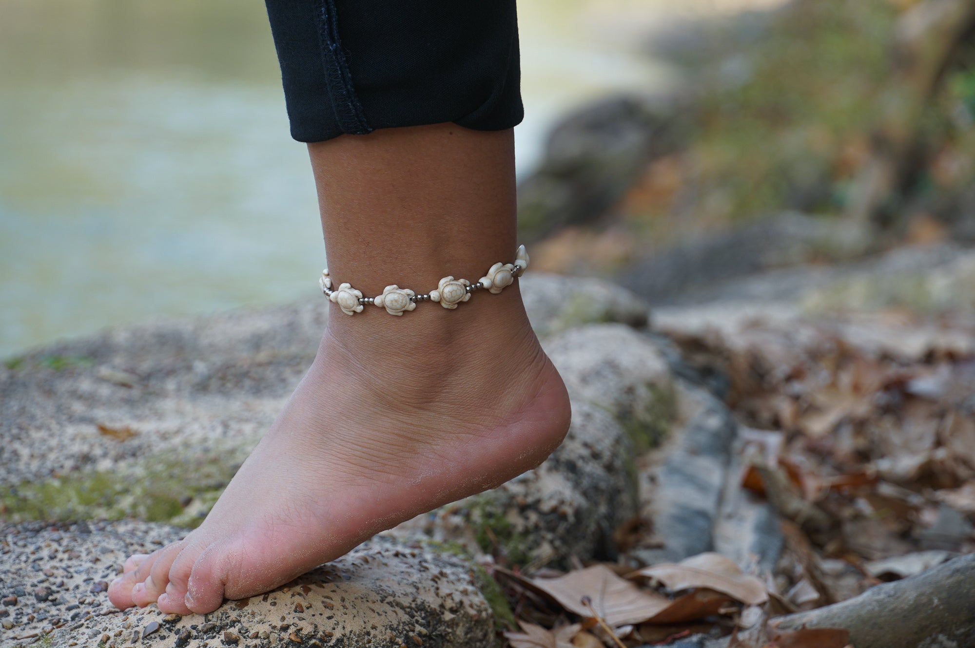 White Turtle Boho Silver Anklet - Wear and Wander